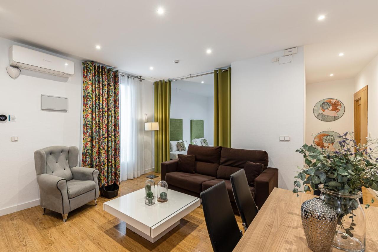Waou Apartamentos En Sol Confort 5 Madrid Bagian luar foto